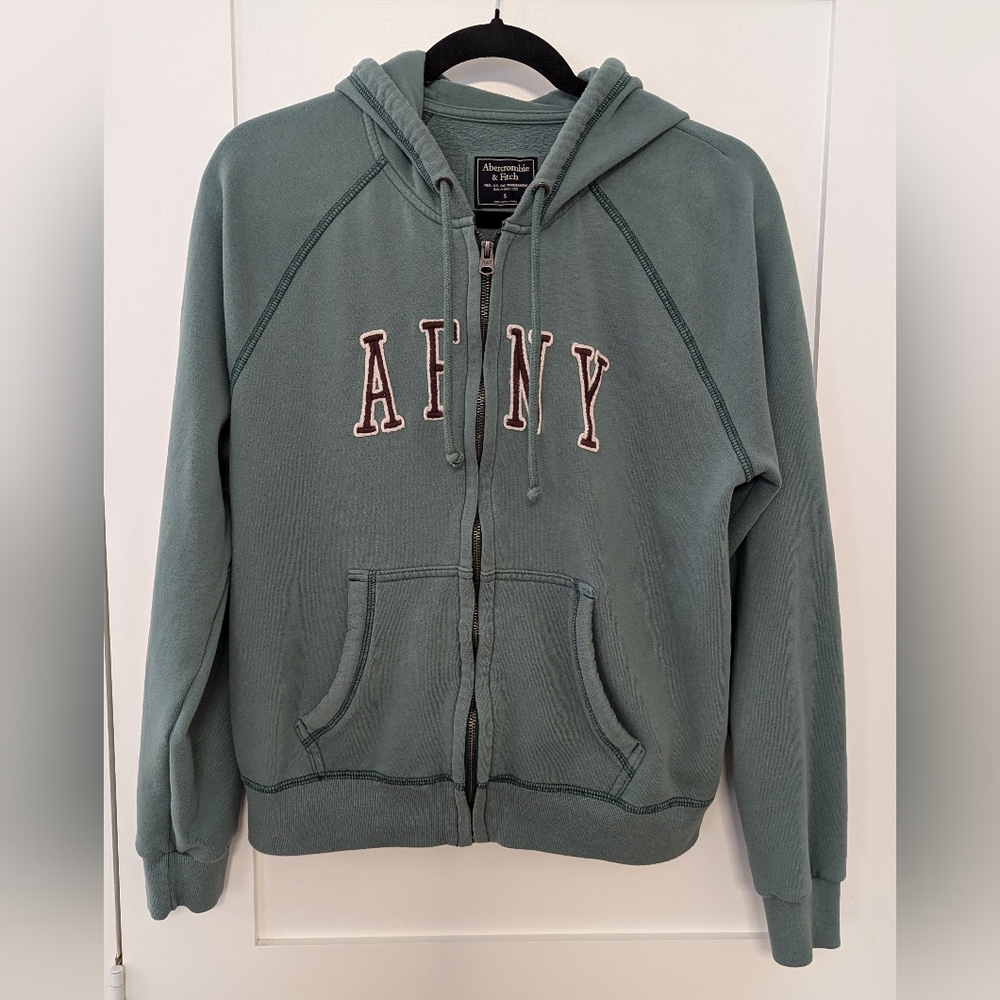 Abercrombie and Fitch Womens Small Letter Patch Sweater